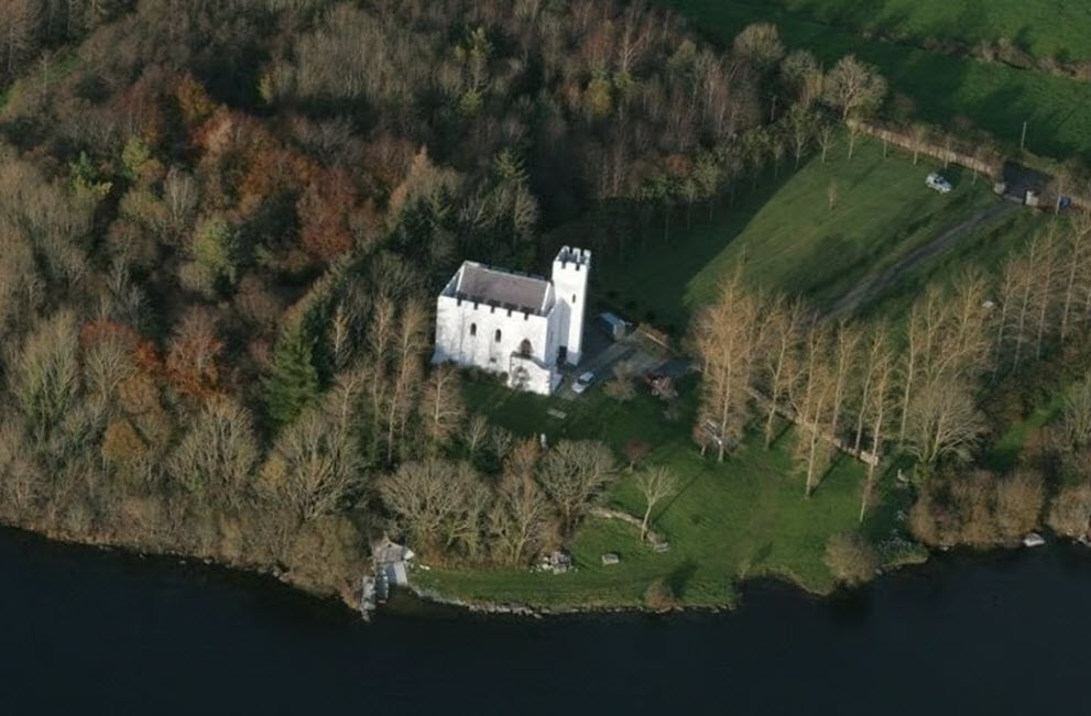 Carraigin Castle, Ireland